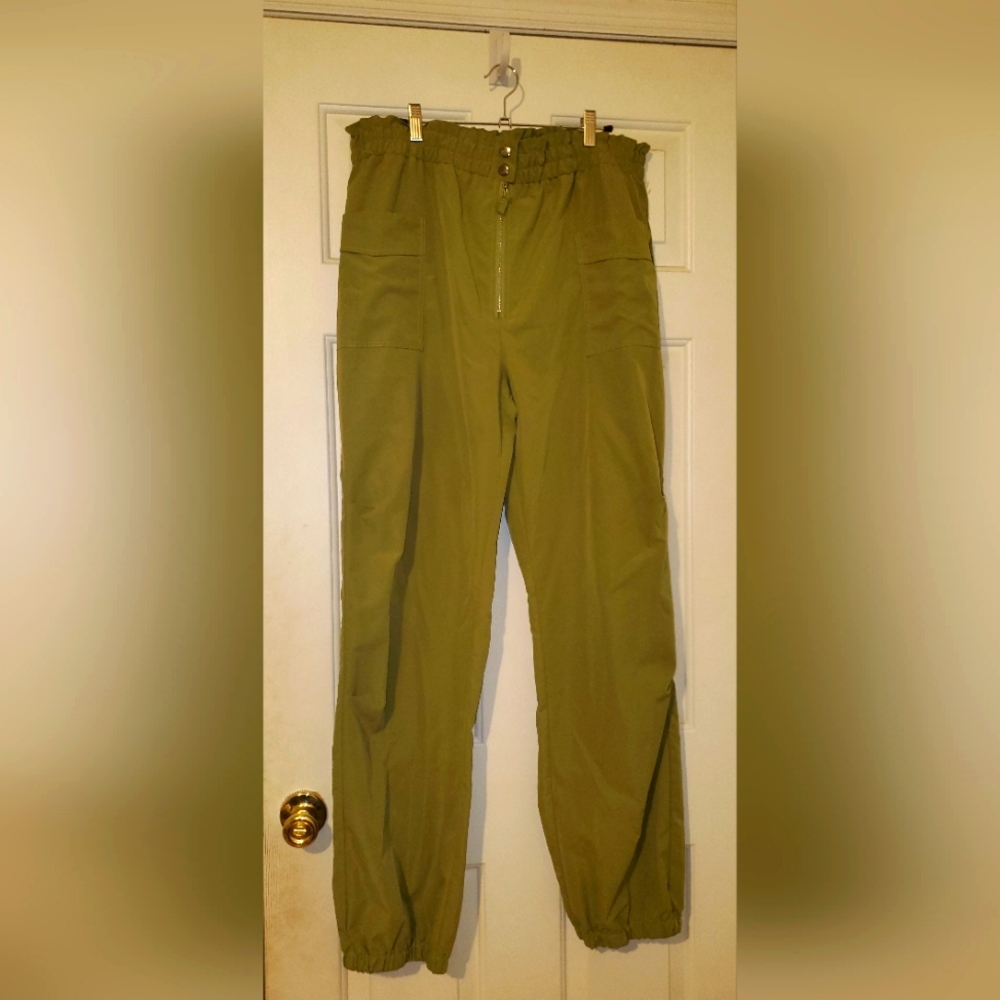 Olive Green Pants Say 3X but more like 1X